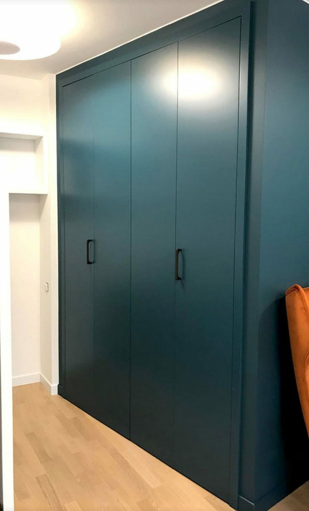 Двери гармошка для распашного шкафа Красноярск